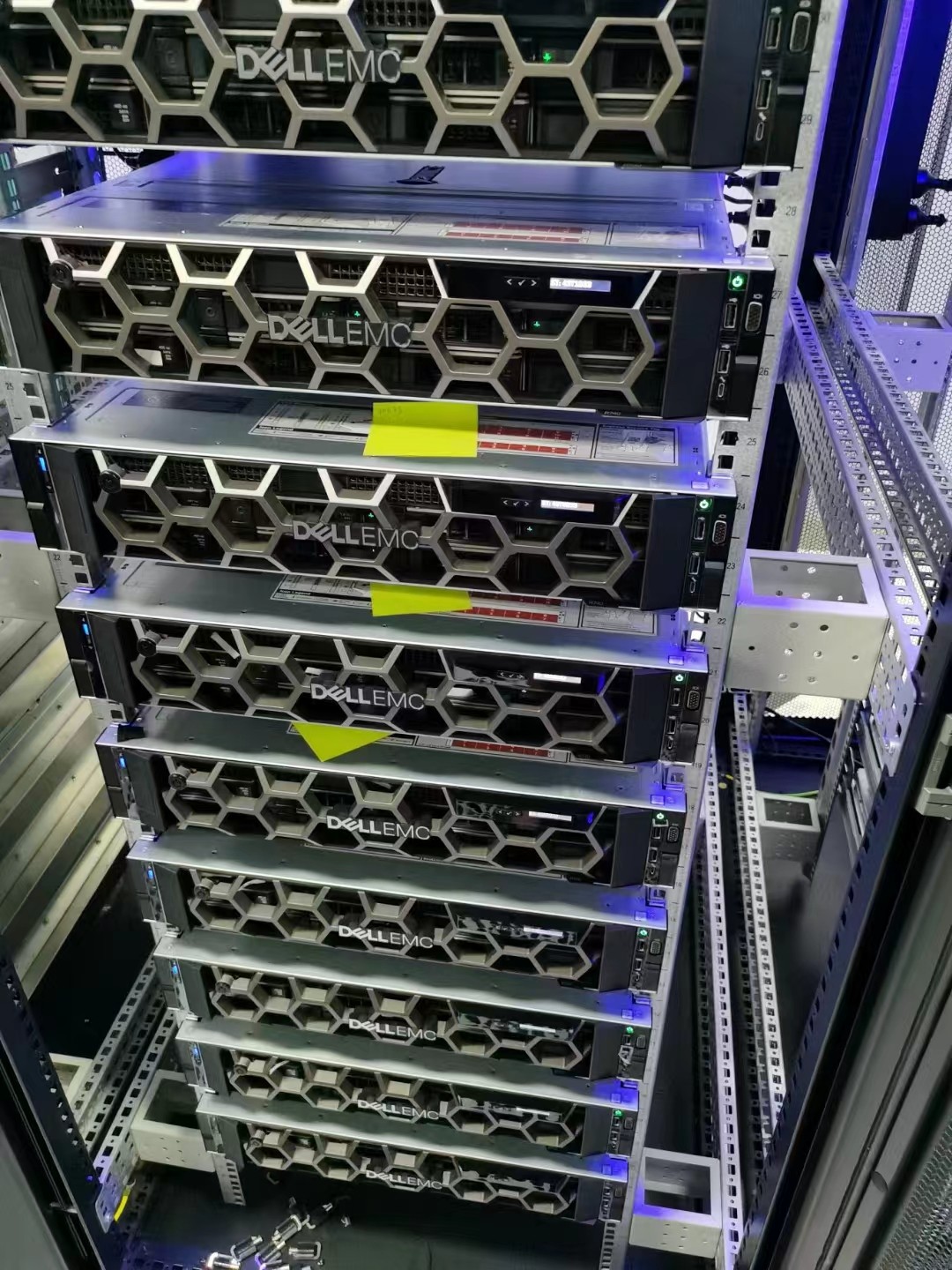 戴尔DELL服务器图片